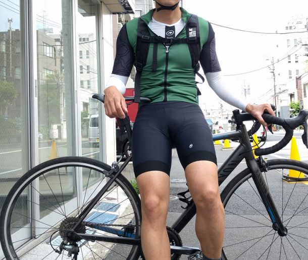 自転車通勤、はじめます？「ビブじゃないASSOS」で！ - ASSOS PROSHOP TOKYO WEST｜TOKYOlife（東京ライフ）