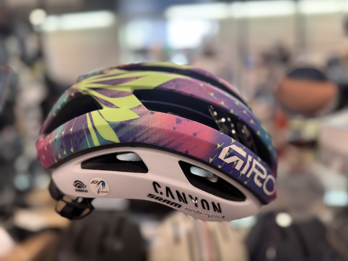giro-aries-helmet-teamvisma-canyon-sram-zondacrypto