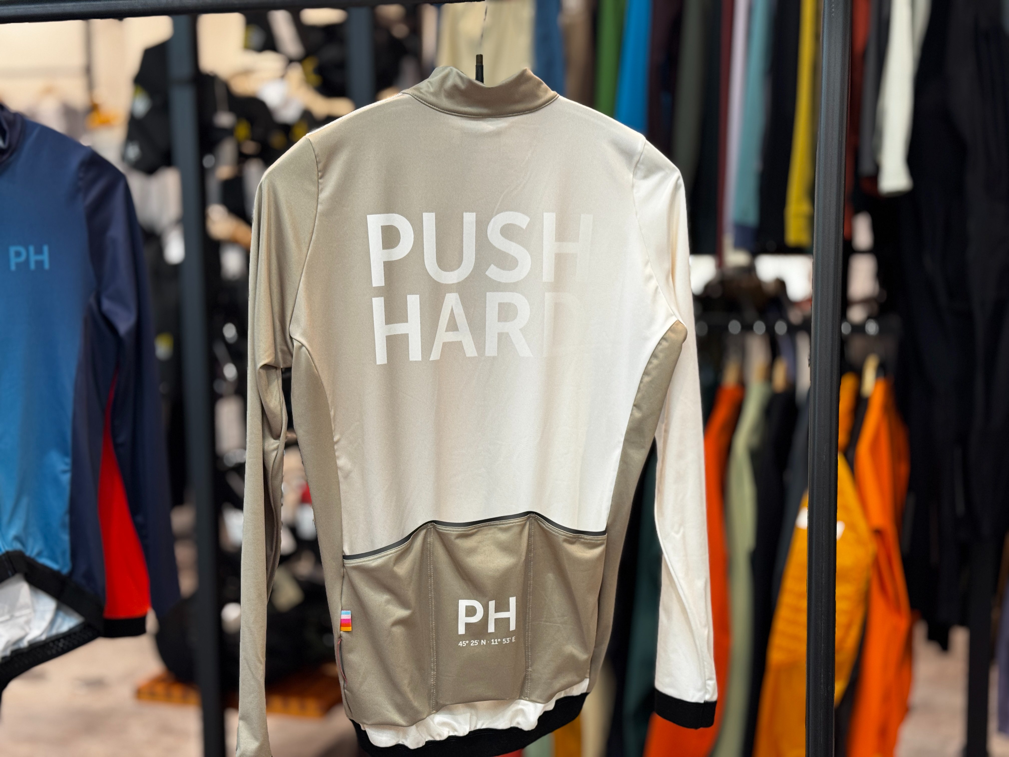 PUSH HARD 25aw