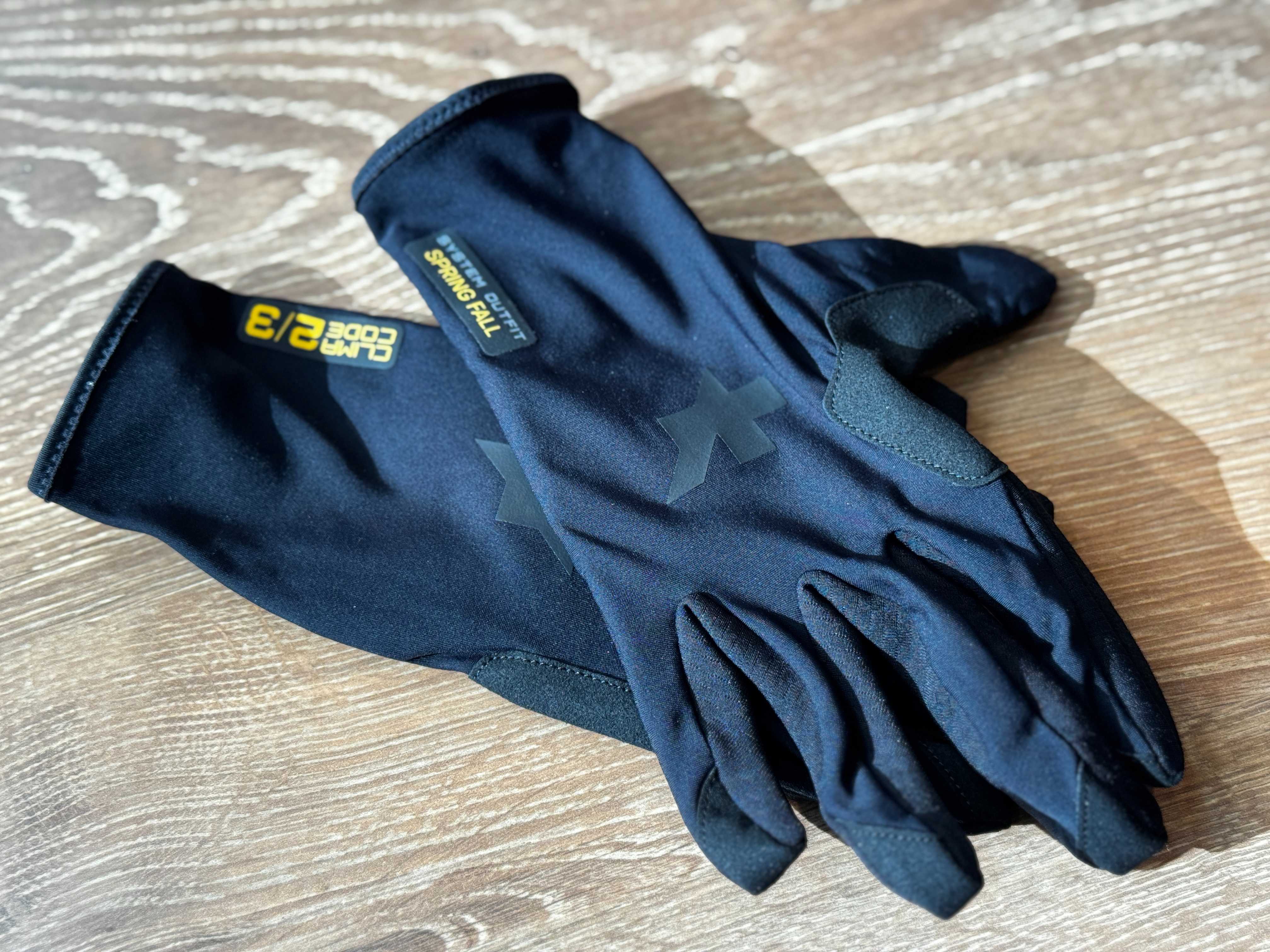 春秋グローブ　25aw