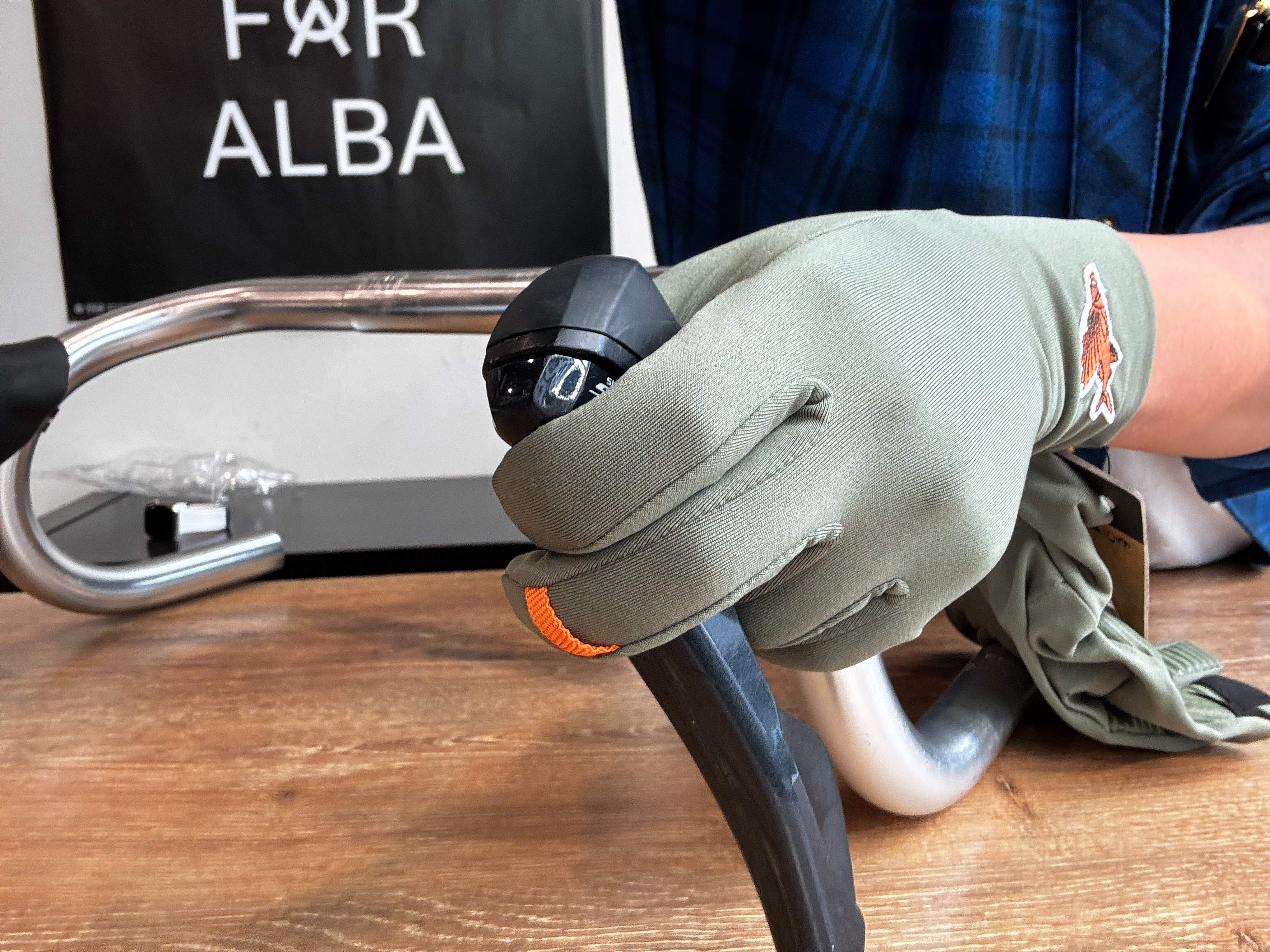 春秋グローブ　25aw