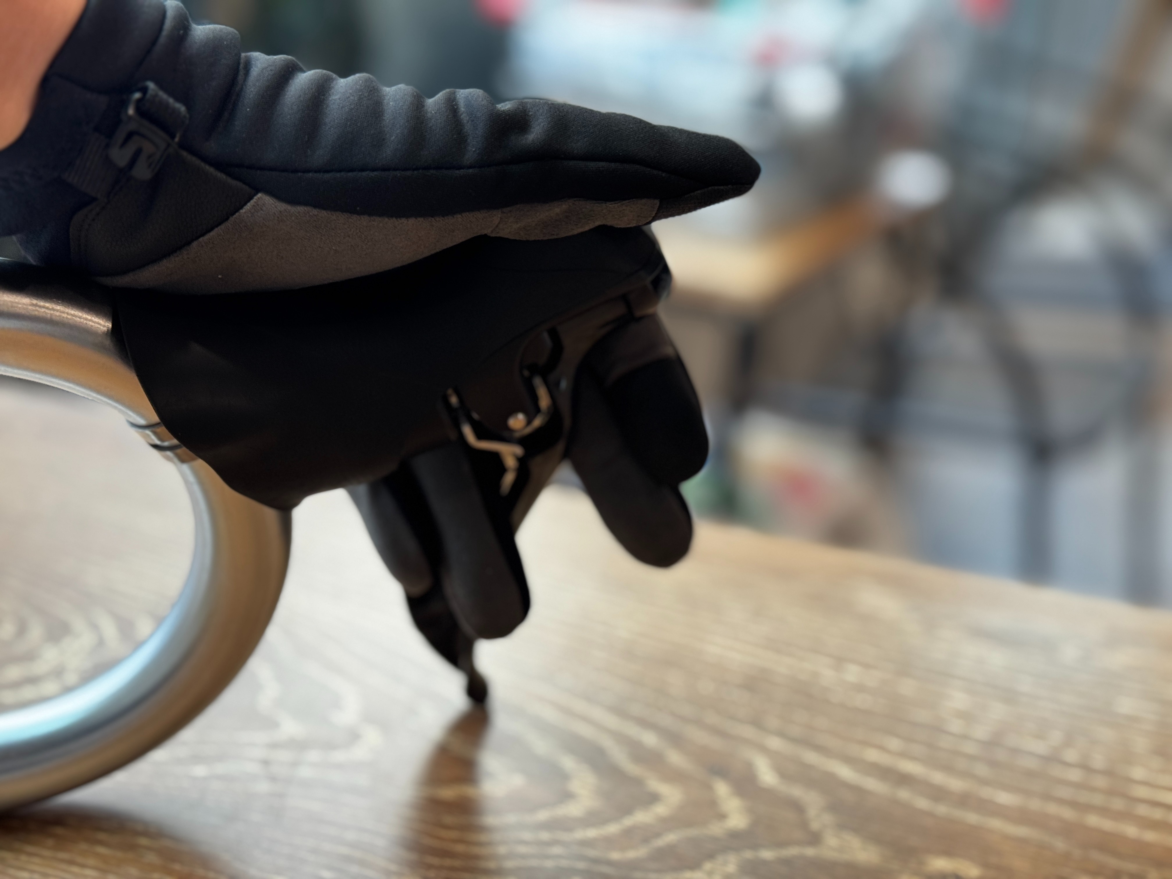 春秋グローブ　25aw