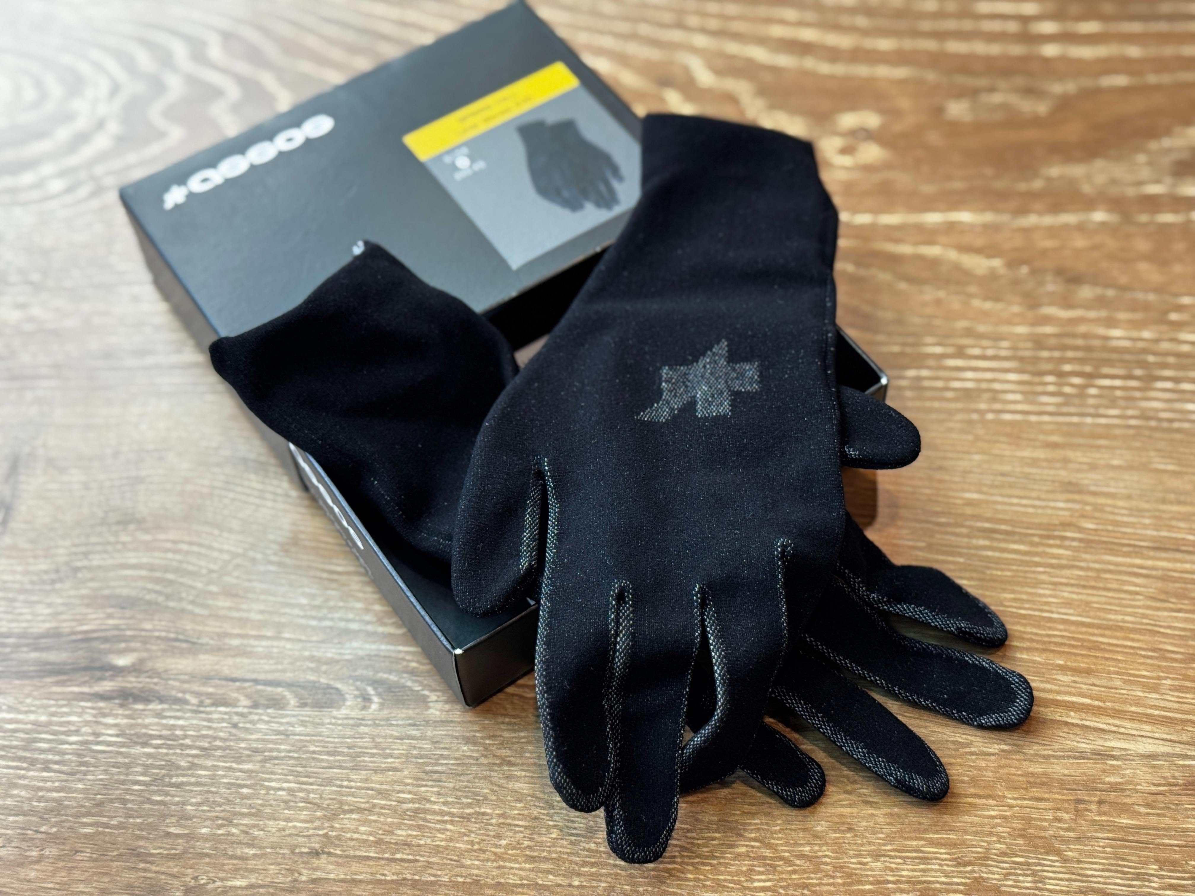 春秋グローブ　25aw