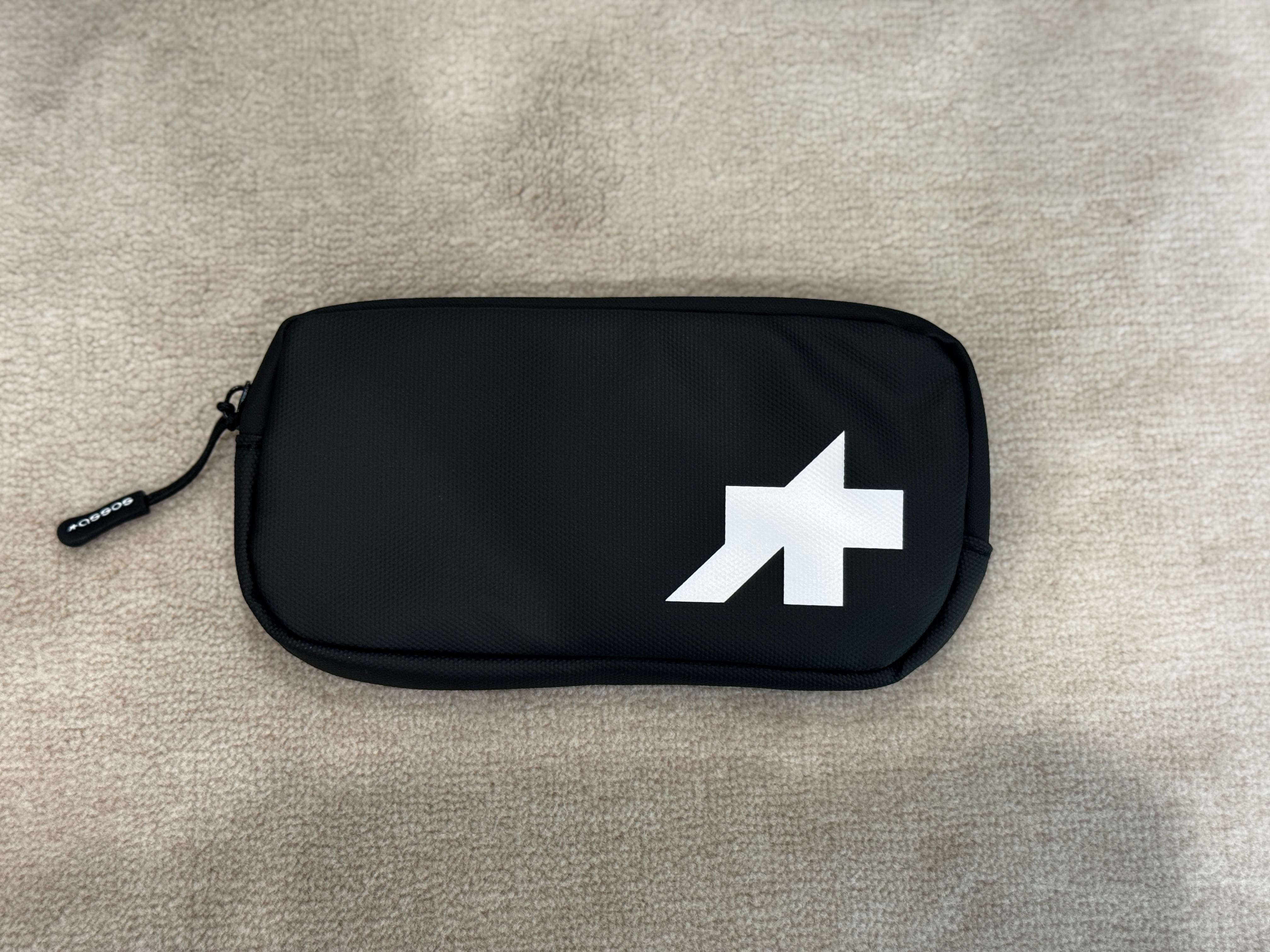 ASSOS baggicase 25aw