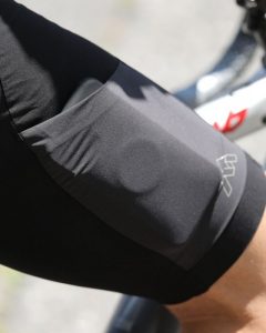 カーゴ付きビブショーツ 【MK3 Cargo Bib Short】サイドポケット