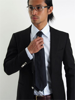Ondata Herringbone Silk Tie: Navy Ondata Herringbone Silk Tie: Navy