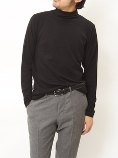 Tabloid News 12-gauge Wool Turtleneck Sweater: Black