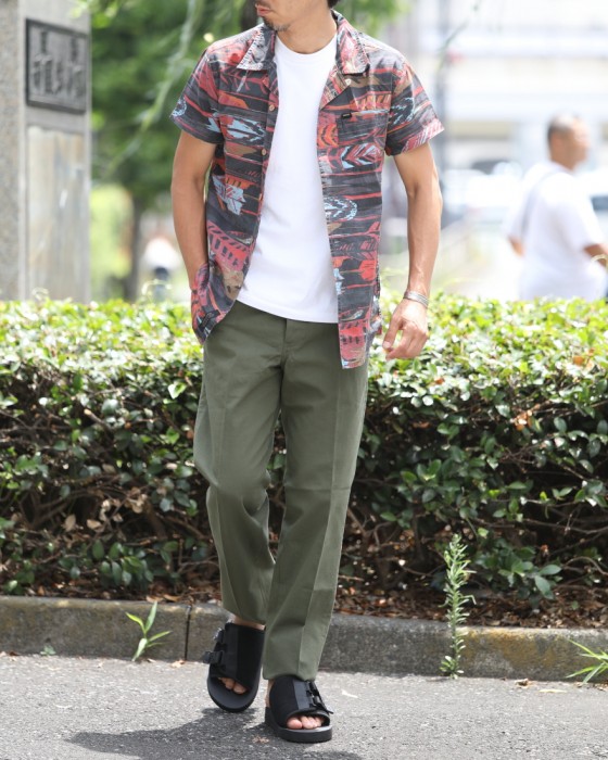 Hand Room One Pleat Backstrap Pants 8061-1404: Olive Hand Room One Pleat Backstrap Pants 8061-1404: Olive