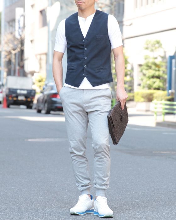 Falorni（ファロルニ） イントレチャート シープレザークラッチバッグ