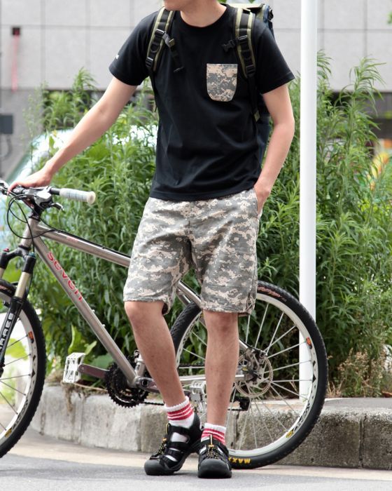 ピクセルカモポケットTシャツ