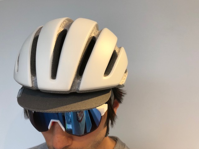 今もなお、アーバンヘルメットの頂点に君臨し続けるGIROのASPECT