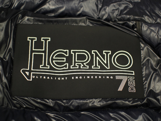 HERNO FAYE バージョンの超軽量ダッサー HERNO FAYE バージョンの超軽量ダッサー (HERNO/ダウン