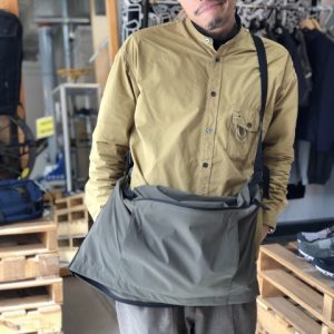 時短で簡単にパッカブルできるジャケット