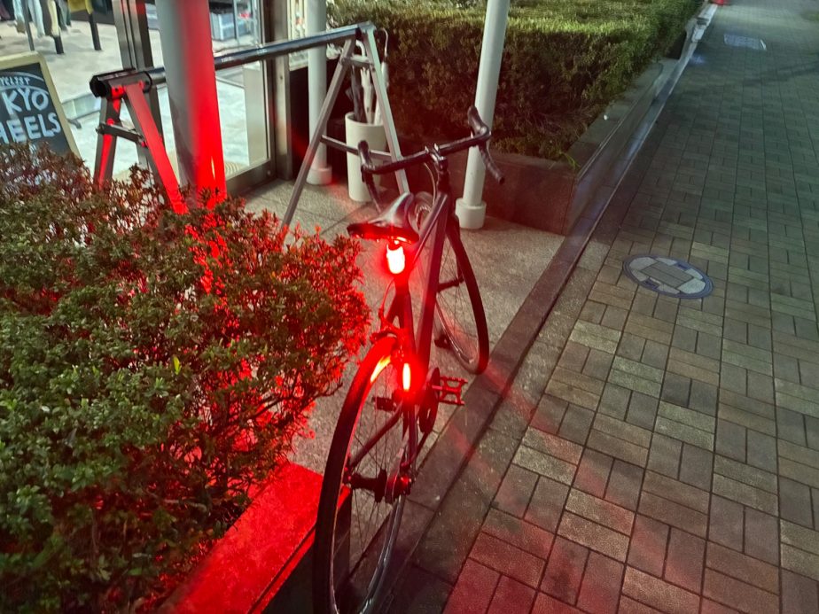 知らないと青切符？】自転車のリアライト、“点滅だけ”はアウトです