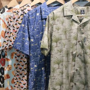 自転車が楽しくなる夏の定番アイテム。大人が楽しむアロハシャツ