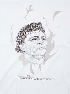 DIEGO MARADONA Tシャツ ROYAL CHEESE AND ENTERPRISEの今シーズンのテーマは、「25人のドラッグ中毒者(HARD DRUG USER)」