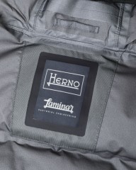 HERNO（ヘルノ）GORE-TEX 3レイヤー フーデッドショートダウンジャケット