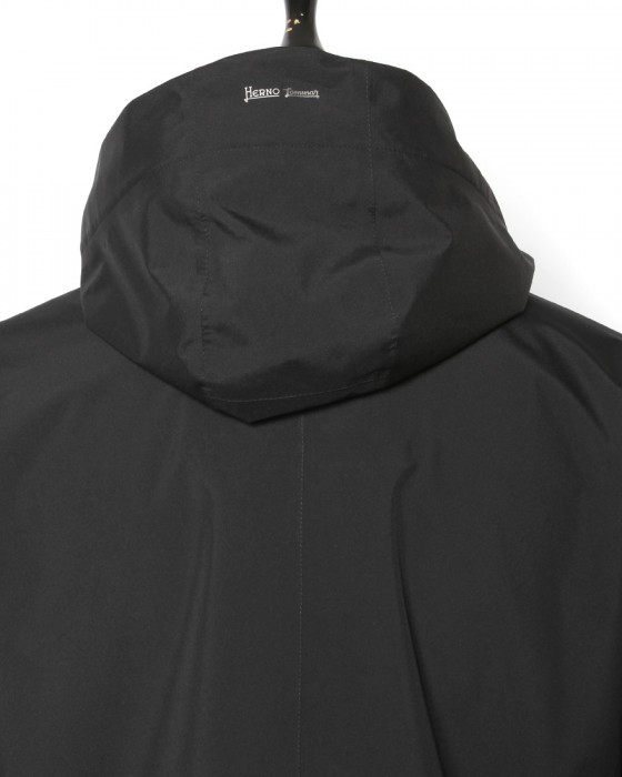 Hernoゴアテックス フーデッドブルゾン【Herno Laminar】07l