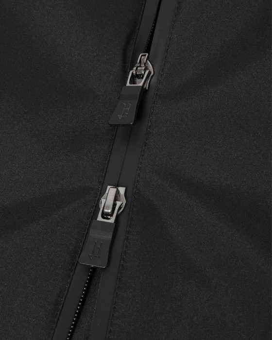 Hernoゴアテックス フーデッドブルゾン【Herno Laminar】26l