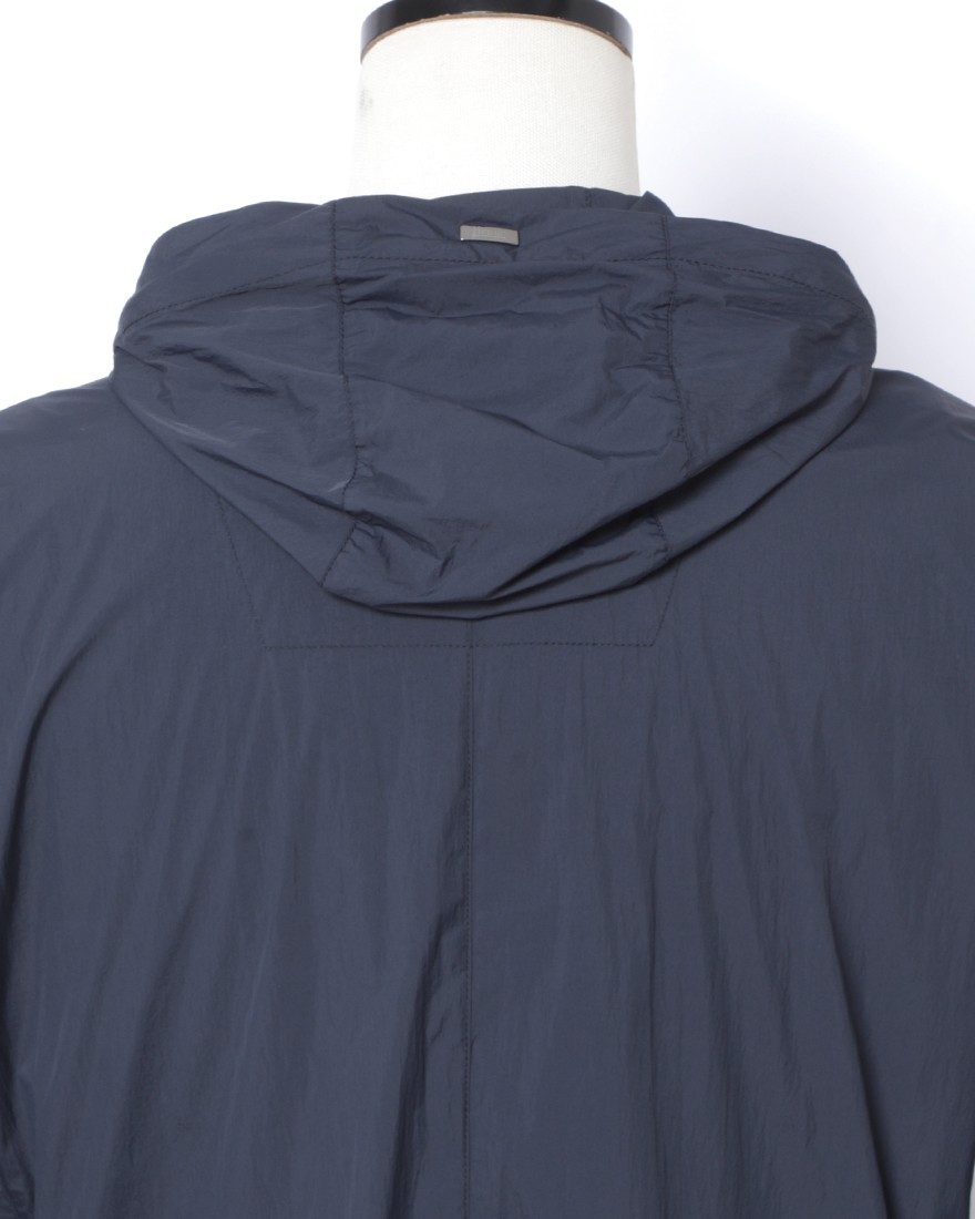 Hernoウルトラライトナイロン パッカブルフーデッドブルゾン【Herno】09l
