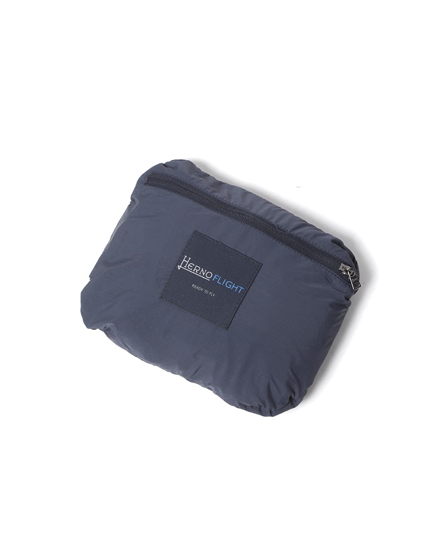Hernoウルトラライトナイロン パッカブルフーデッドブルゾン【Herno】18l