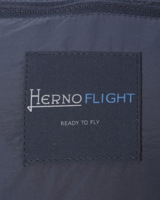 Hernoウルトラライトナイロン パッカブルフーデッドブルゾン【Herno】19l