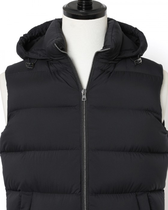 Hernoフーデッド ダウンベスト【Herno】05l