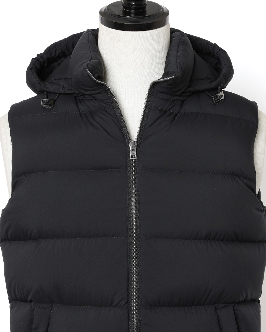 Hernoフーデッド ダウンベスト【Herno】05l