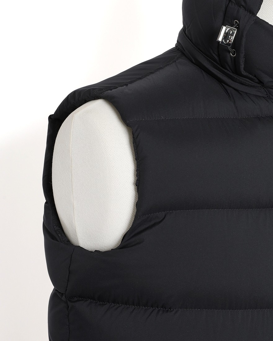 Hernoフーデッド ダウンベスト【Herno】07l