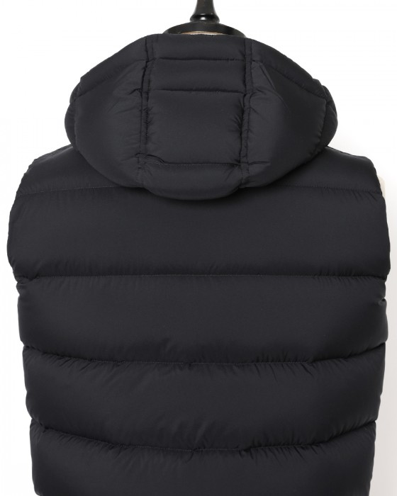 Hernoフーデッド ダウンベスト【Herno】12l