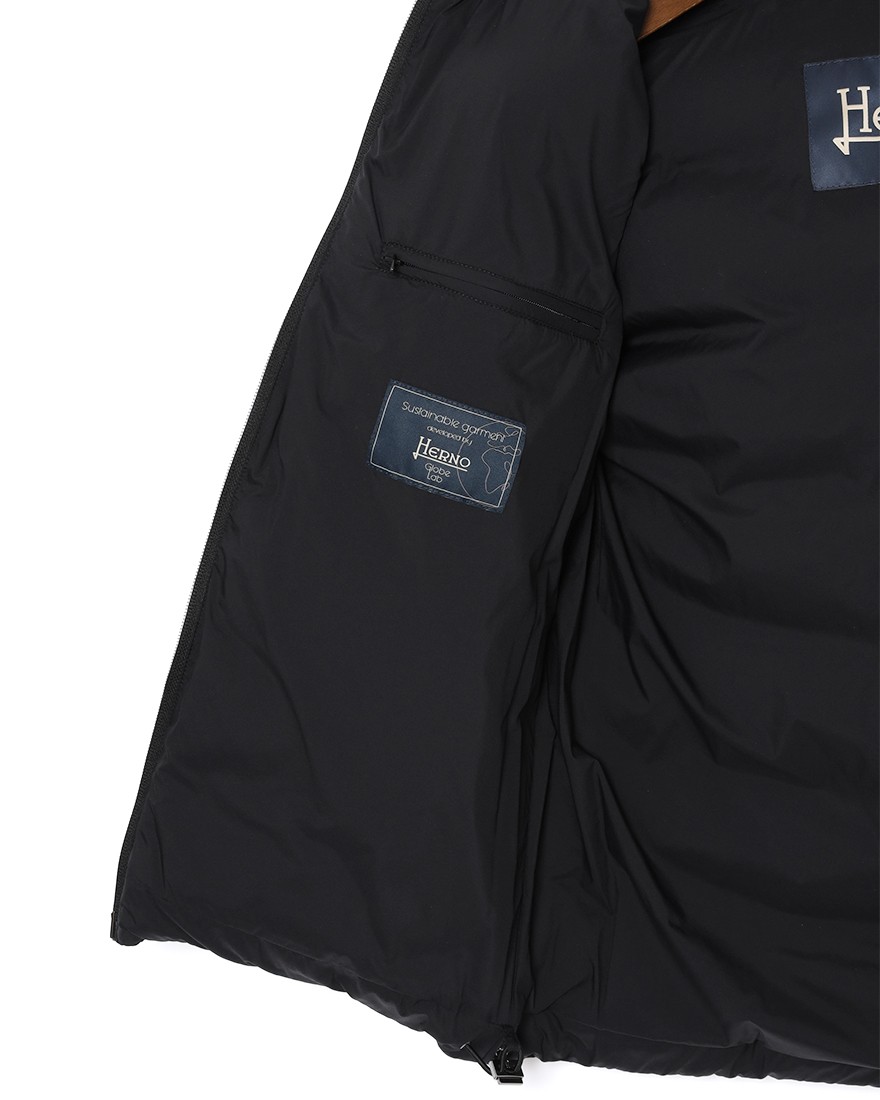 Hernoフーデッド ダウンベスト【Herno】19l