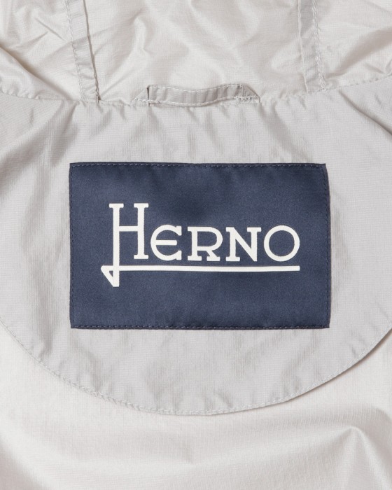Hernoウルトラライトナイロン フードブルゾン【Herno】13l