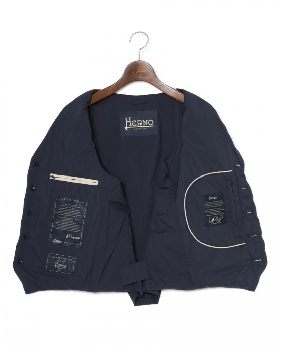 Hernoダウン＆フェザー ナイロンシングルジレ【Herno Legend】14l