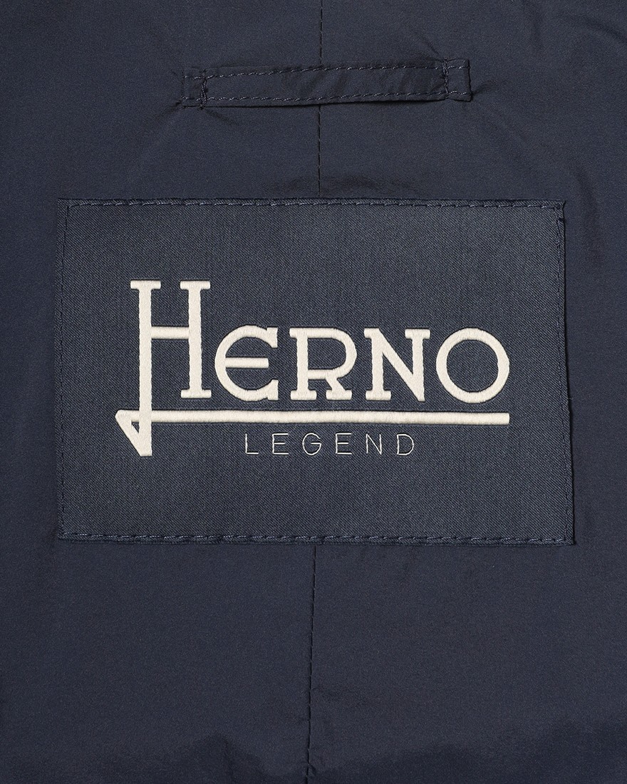 Hernoダウン＆フェザー ナイロンシングルジレ【Herno Legend】15l