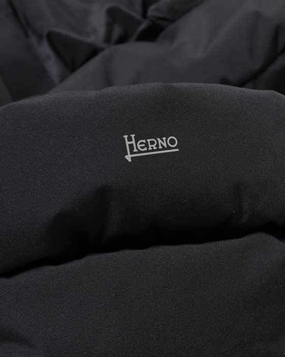 Hernoフーデッド ダウンジャケット【FUNCTIONAL WARDROBE】21l