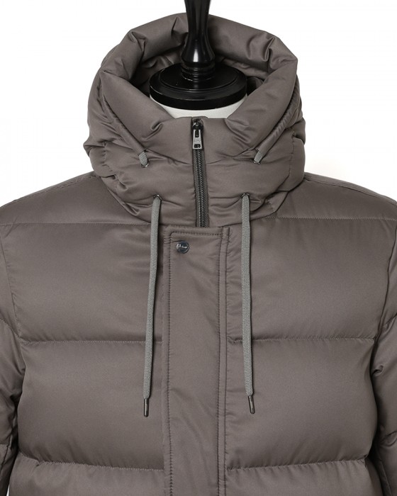 HernoPOLAR TECH ダウンコート【Herno】06l