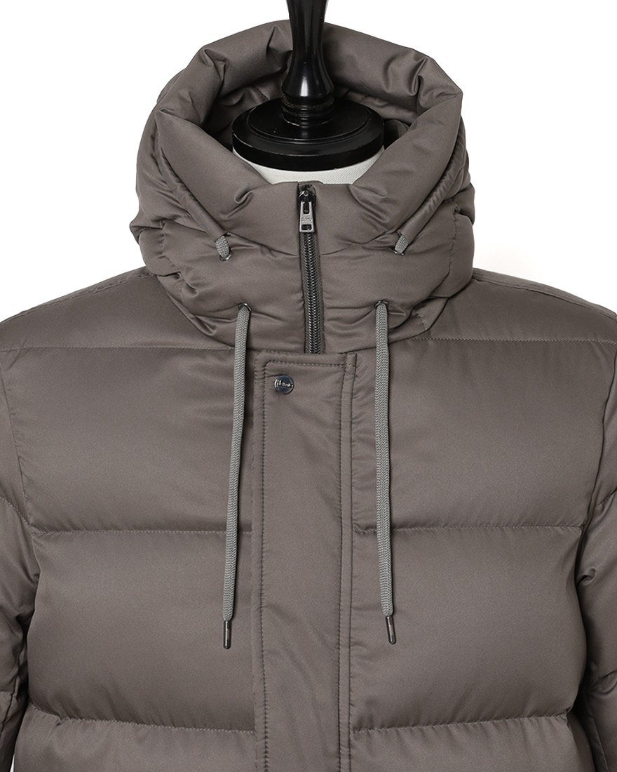 HernoPOLAR TECH ダウンコート【Herno】06l