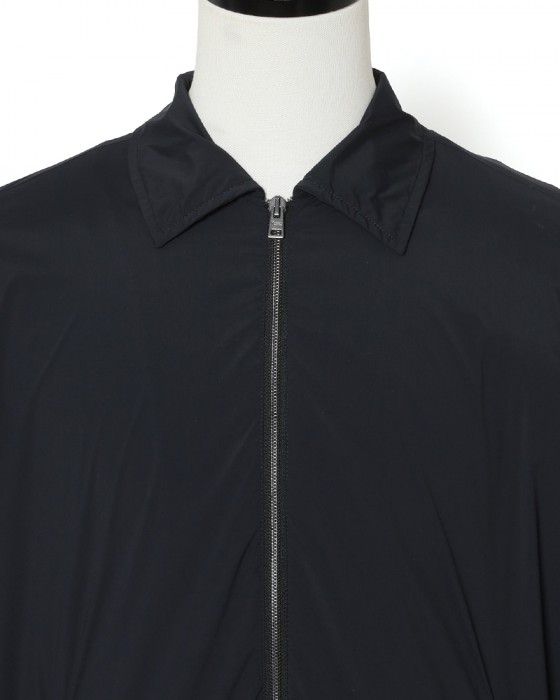 Hernoライトストレッチナイロン ジップブルゾン【Herno】06l