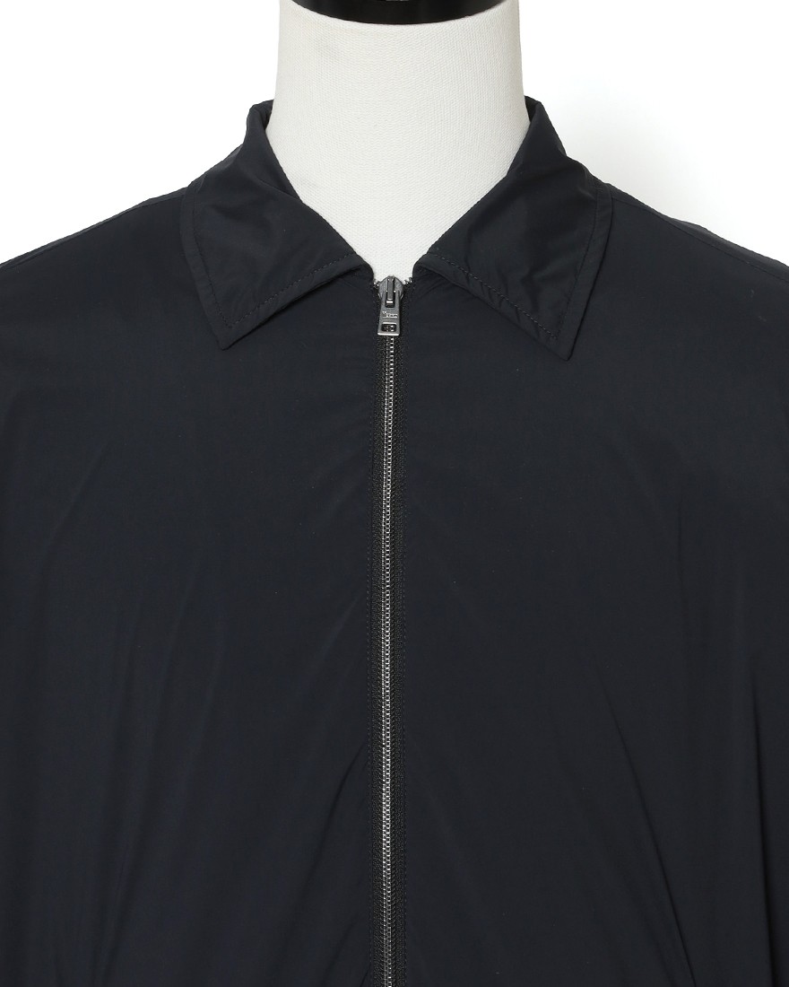 Hernoライトストレッチナイロン ジップブルゾン【Herno】06l