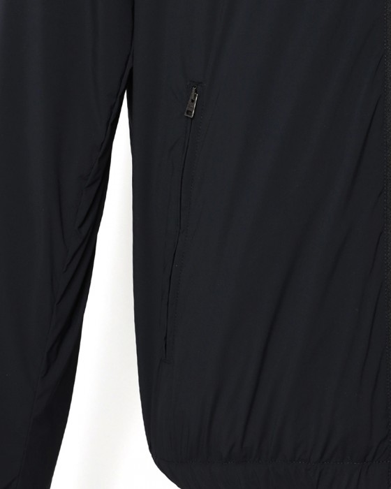 Hernoライトストレッチナイロン ジップブルゾン【Herno】07l