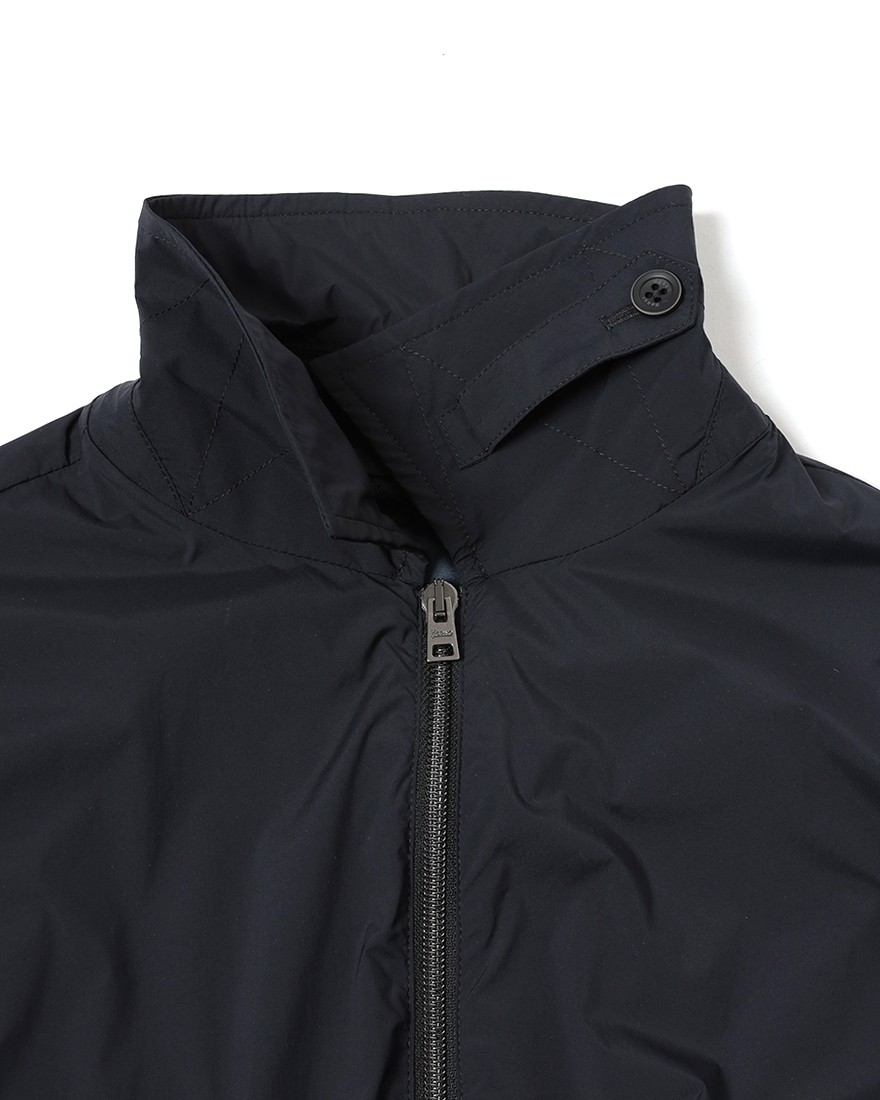 Hernoライトストレッチナイロン ジップブルゾン【Herno】15l