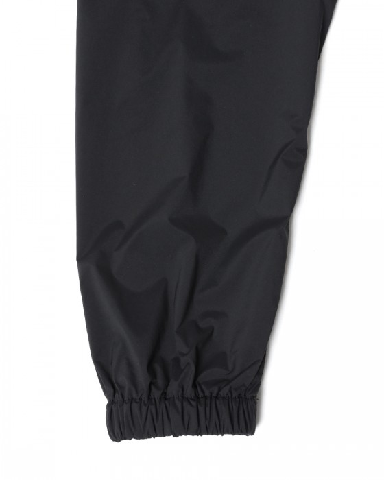 Hernoライトストレッチナイロン ジップブルゾン【Herno】17l