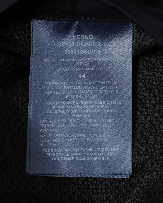 Hernoライトストレッチナイロン ジップブルゾン【Herno】21l