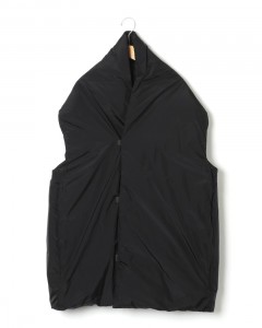 軽量ダウンベスト【ROOMKEY VEST evapod】