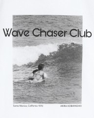 three dotsコットン グラフィックフォトTシャツ【wave chaser/Graphic tee】mb_06l