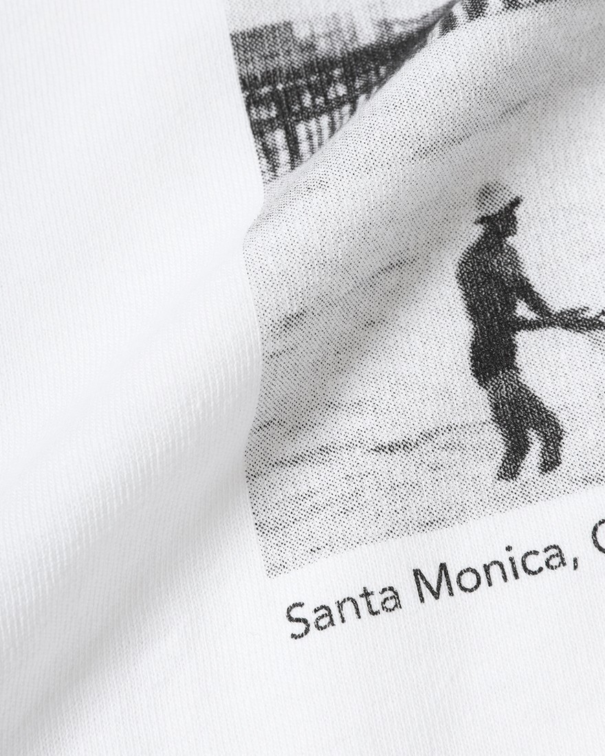 three dotsコットン グラフィックフォトTシャツ【pier days/Graphic tee】12l