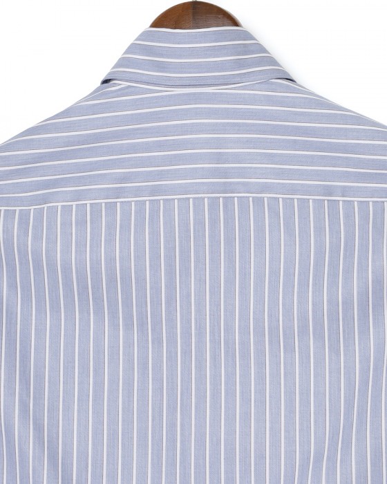 ERRICO FORMICOLAブルーストライプ レギュラーカラーシャツ【HUGO】10l