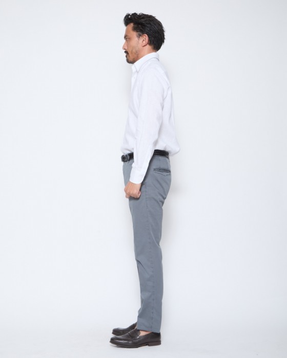 ERRICO FORMICOLA反染めリネン ソリッド レギュラーカラーシャツ【HUGO】22l