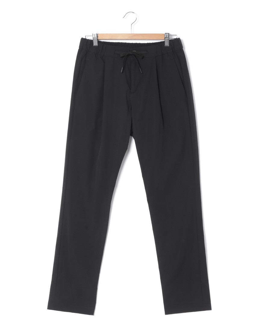 ナイロン 1プリーツストレッチパンツ【Herno Laminar】｜Herno