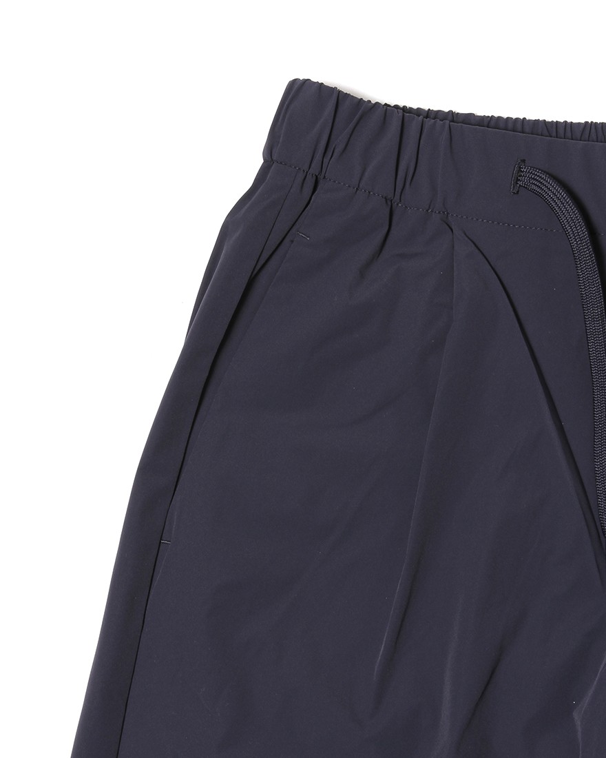 ナイロン ワンプリーツストレッチパンツ【FUNCTIONAL WARDROBE ナイロン ワンプリーツストレッチパンツ【FUNCTIONAL WARDROBE